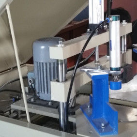 0.2 Kw PVC Window Door Machine 90 Degree Window Corner Cleaner